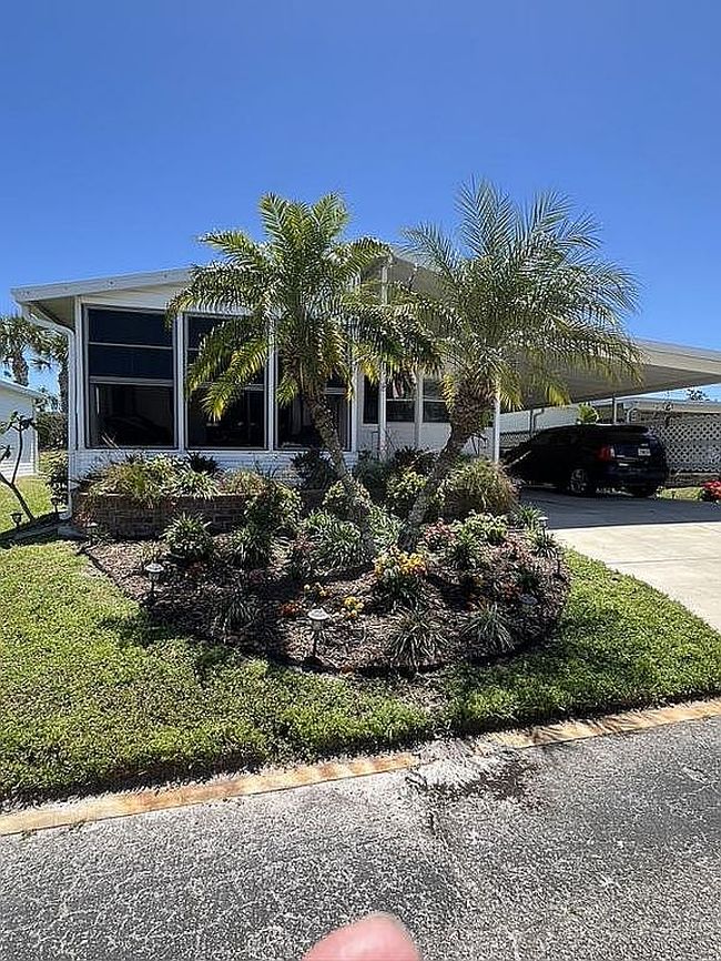 Photo of 115 Bougainvillea Ter, Parrish, FL