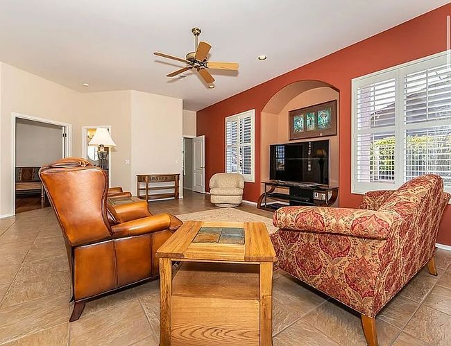 Additional photo 3 of property located at 413 S Valle Escondido