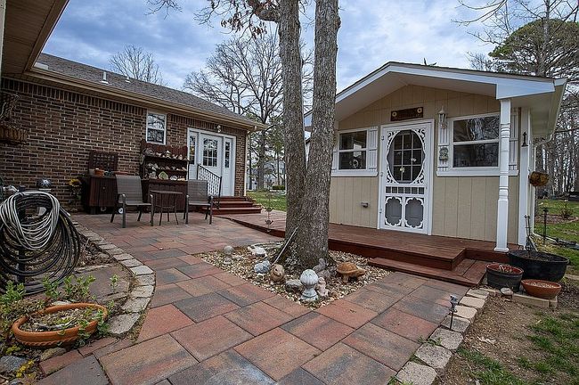 Image of 6 Hillcrest Dr