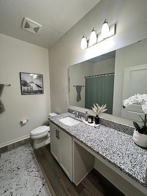 Image of 1025 Augustus Dr