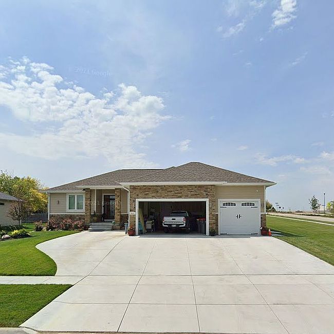 Preview of property located at 8903 S 31st St