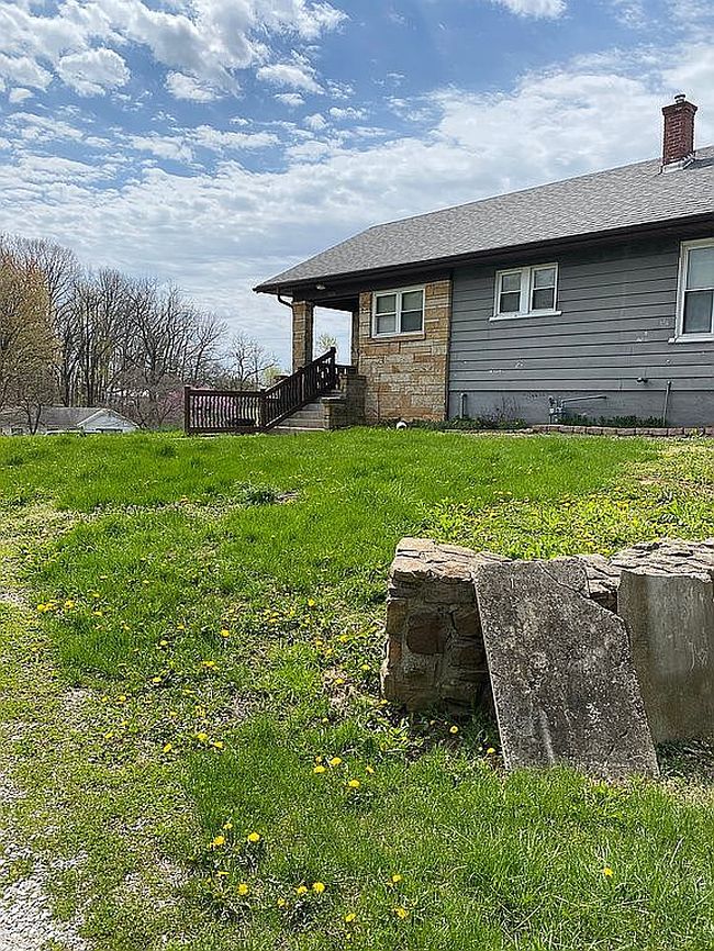 Image of 1616 Old State Road 60 W