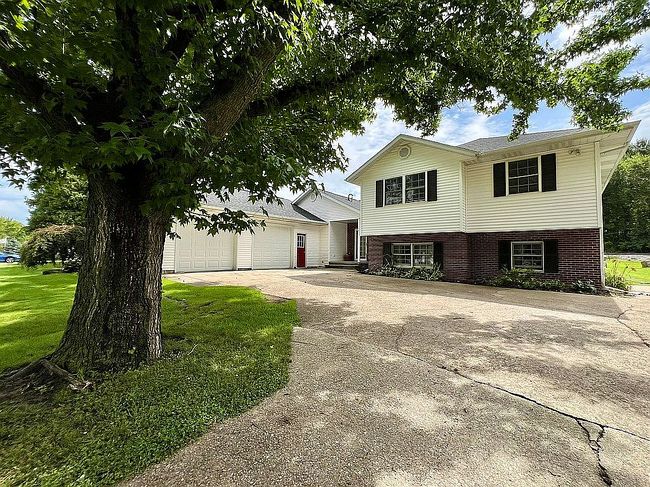 Photo of 1317 2nd St S, Cordova, IL