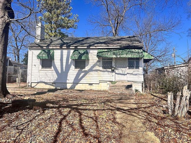 Image of 1520 Lomb Ave W