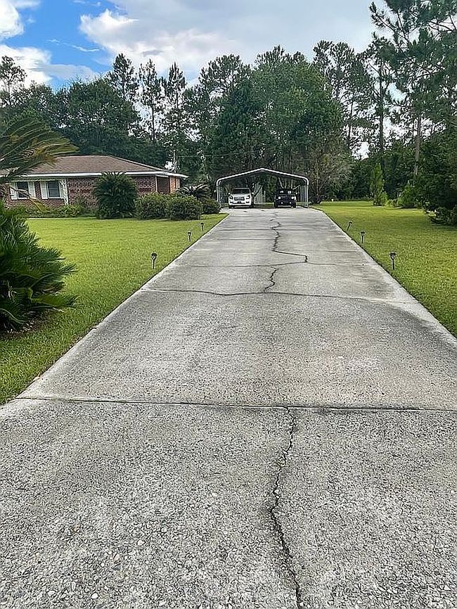 Photo of 803 E Barnard St, Glennville, GA