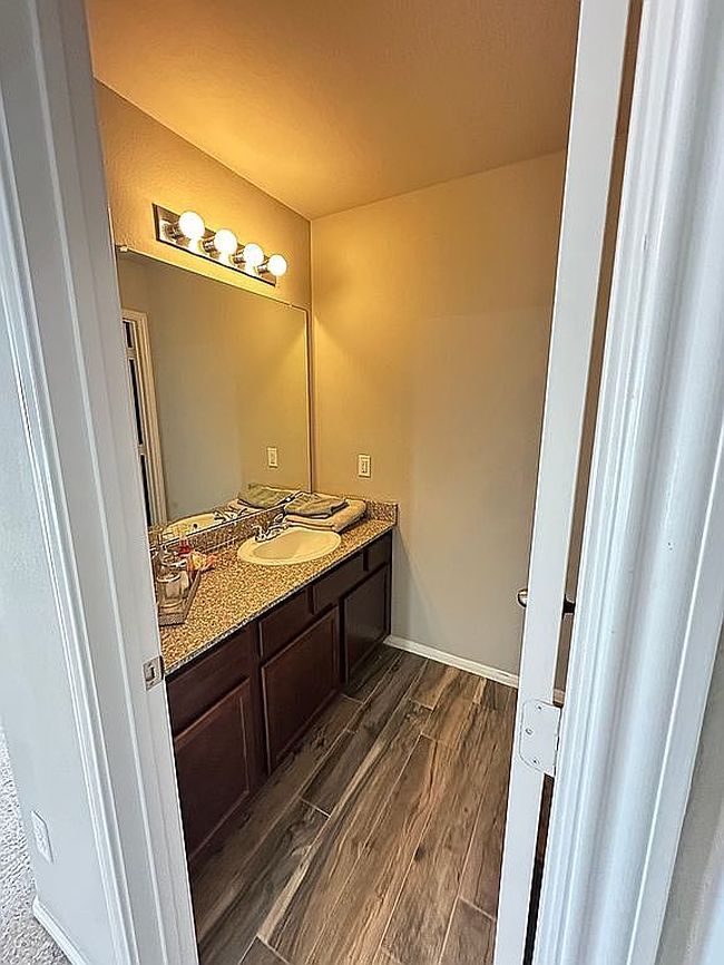 Photo of 9735 Clear Diamond Dr, Rosharon, TX