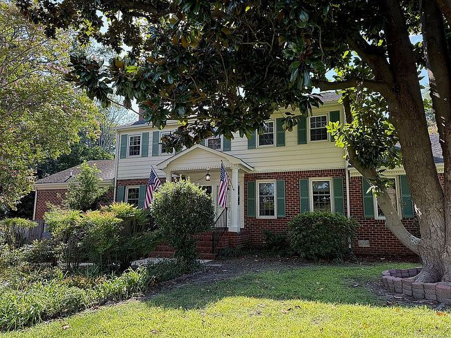 629 Lord Dunmore Dr, Virginia Beach, VA