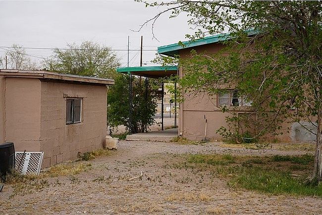 Image of 910 S Esperanza St