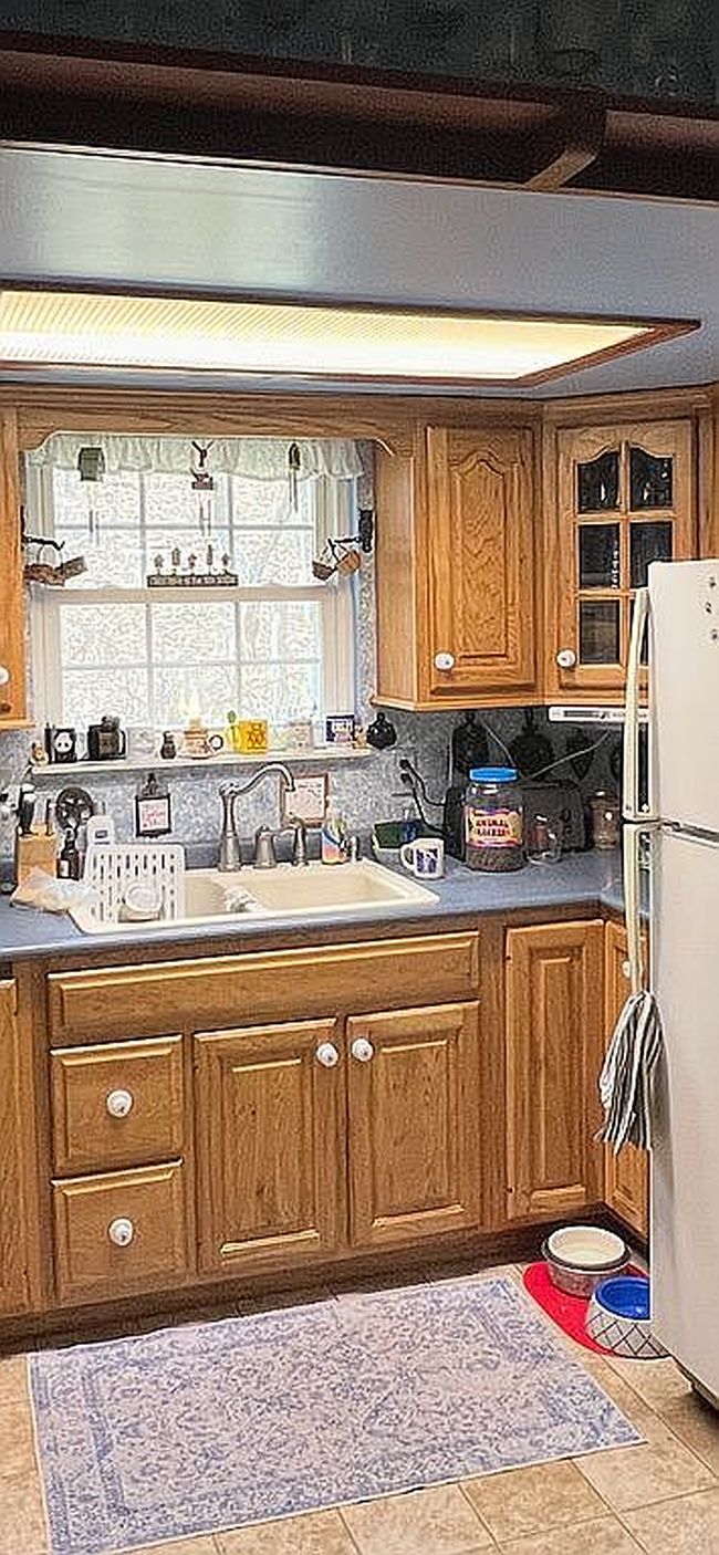 Additional photo 4 of property located at 588 W 600 N