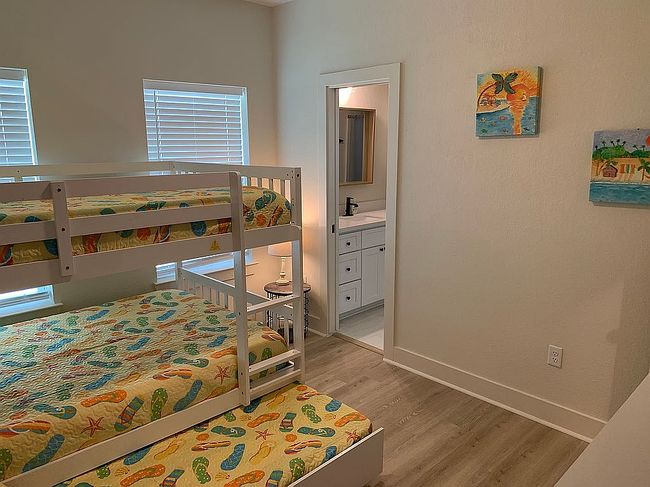 Image of 2105 Victory St