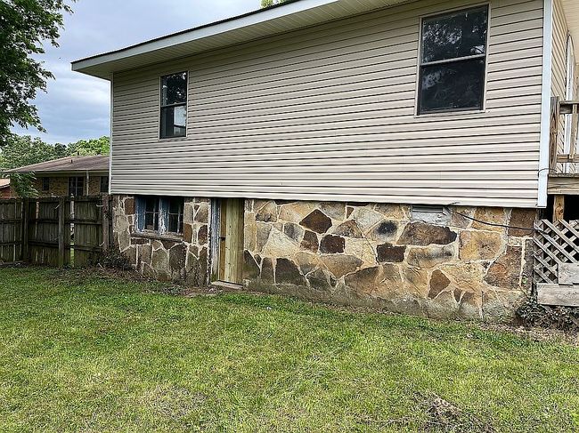 Image of 1760 N Heights Ave
