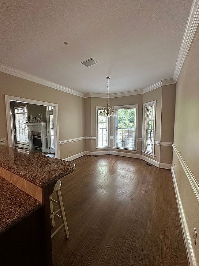 Image of 1700 Bloomsbury Rd