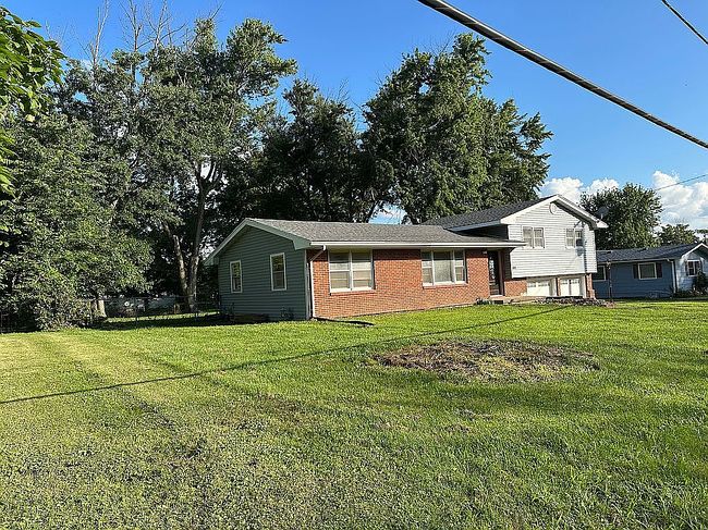 Photo of 308 N Route B, Hallsville, MO