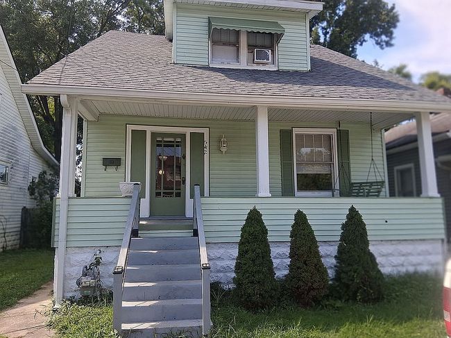 Photo of 542 W Whitney Ave