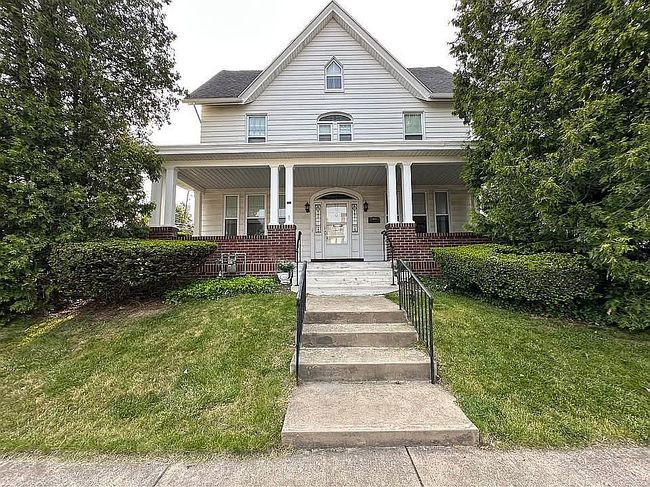 Image of 144 N Laurel St