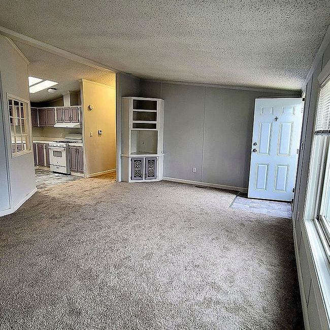 Image of 13 Scarborough Ln