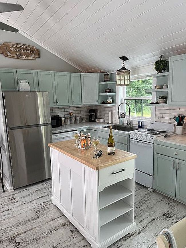 Photo of 976 Chatham St, Newport, NC