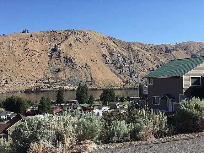 Photo of 685 W Emerson Dr, Orondo, WA