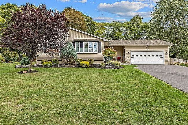 Photo of 229 Slawson Dr