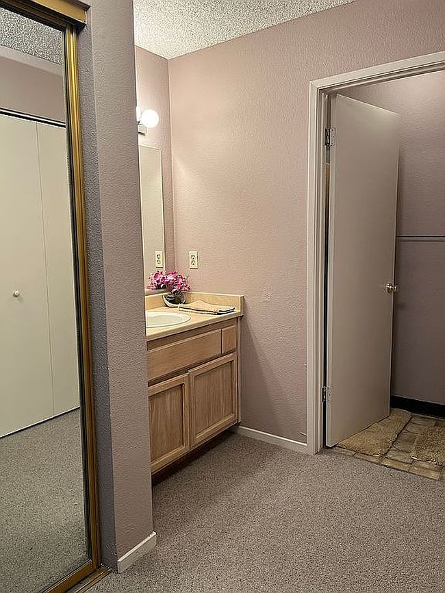Photo of 1465 E Peckham Ln Apt 22, Reno, NV