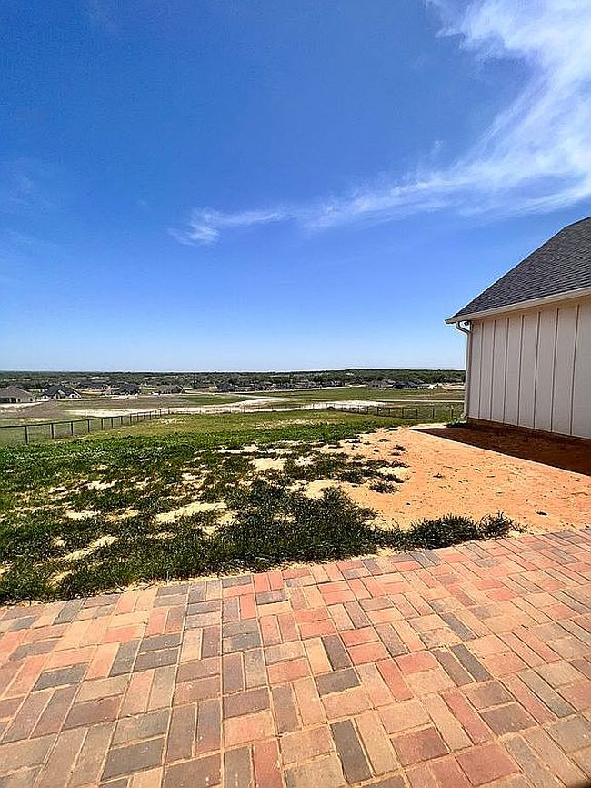 Photo of 1024 Agnes N, Springtown, TX