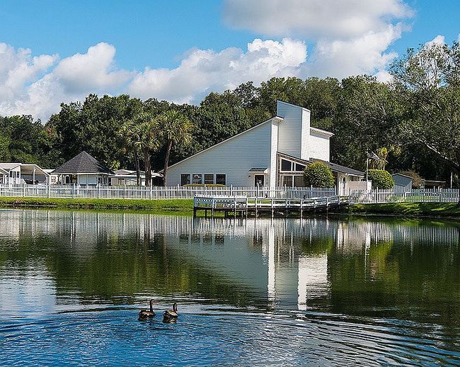 Image of 803 Lakeshore Dr
