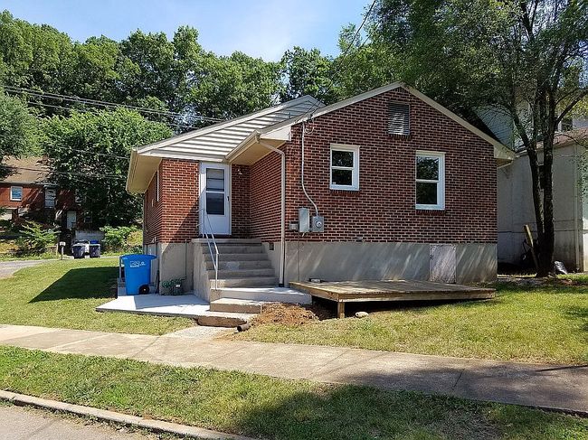 Image of 1701 Main St Sw
