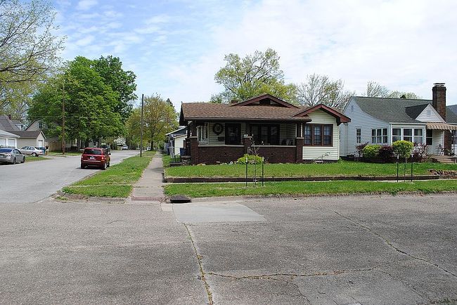 Image of 2000 S 5th St
