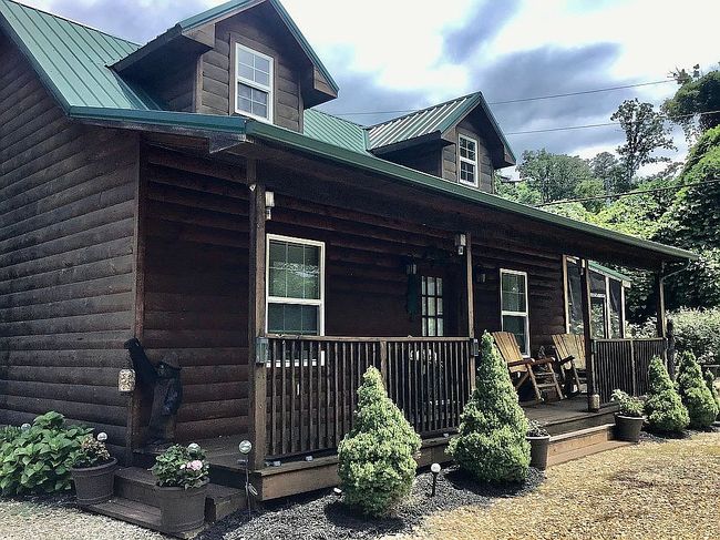 Photo of 1030 Little Smoky Rd, Gatlinburg, TN