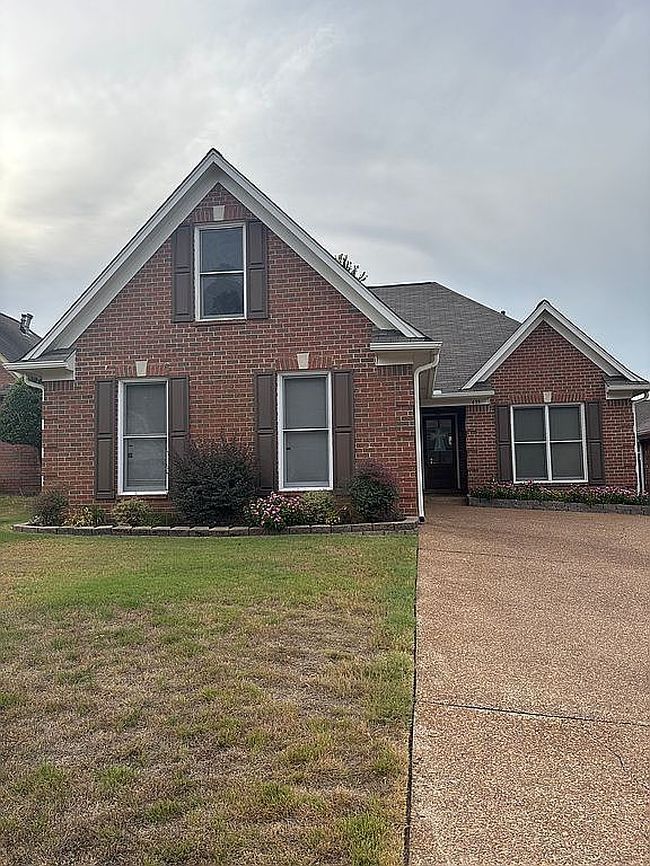 Photo of 435 Fairway Oaks Dr