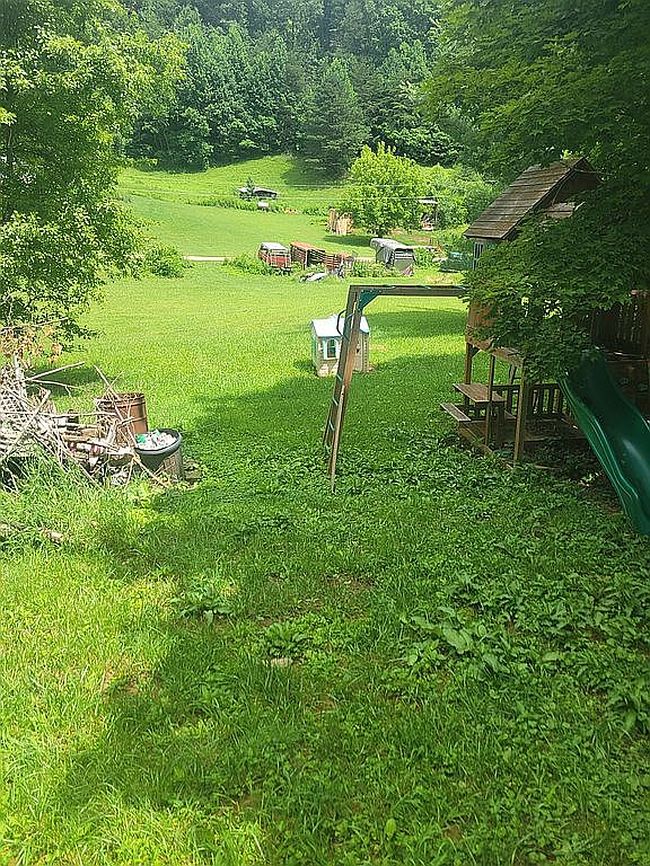 Photo of 372 Jenkins Hollow Rd, Elizabethton, TN