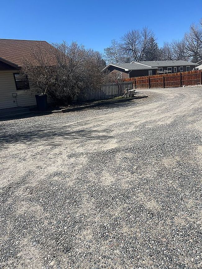 Photo of 825 Northpointe Dr, Riverton, WY