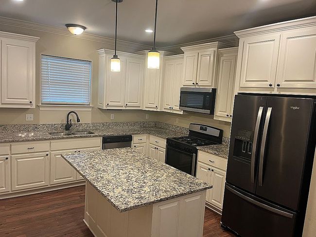 Photo of 40205 Olde Mill Ln, Ponchatoula, LA