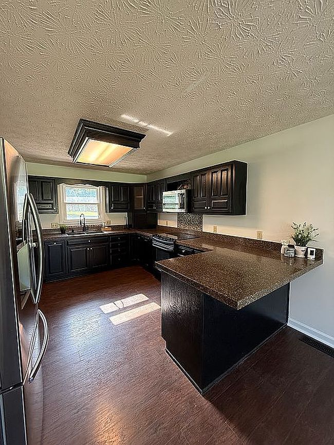 Photo of 720 S Hickory Ln, Kokomo, IN