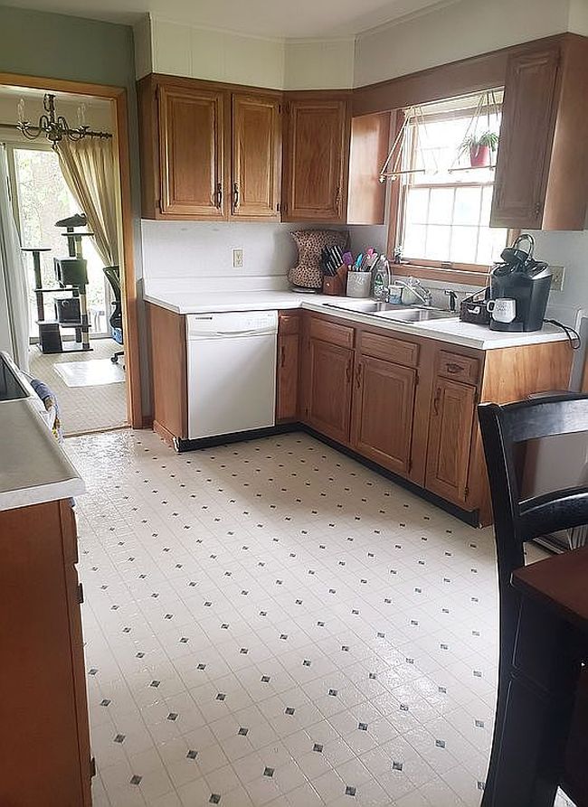 Image of 19717 Toms Rd