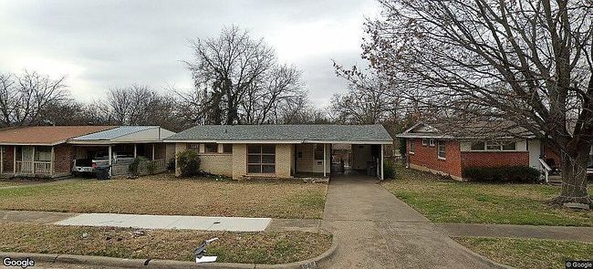 Photo of 1214 Adelaide Dr