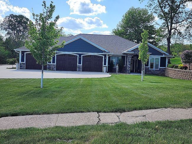 Photo of 902 S Roche St, Knoxville, IA