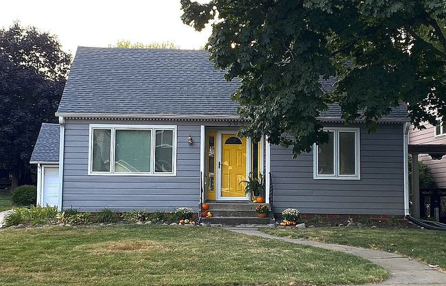 Photo of 505 E 3rd St