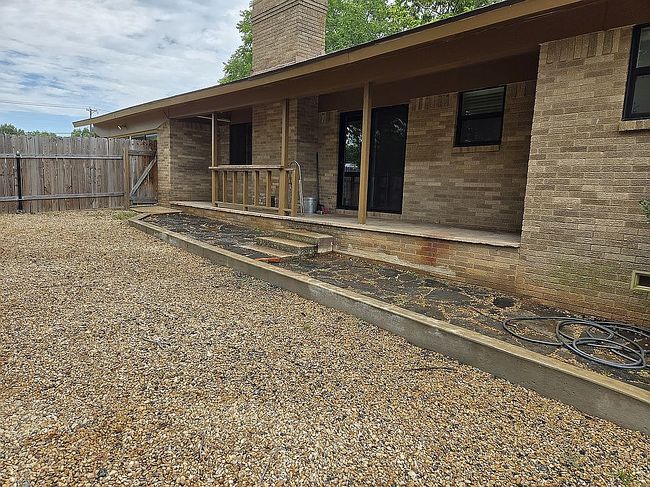 Photo of 202 Hillside Dr, Athens, TX