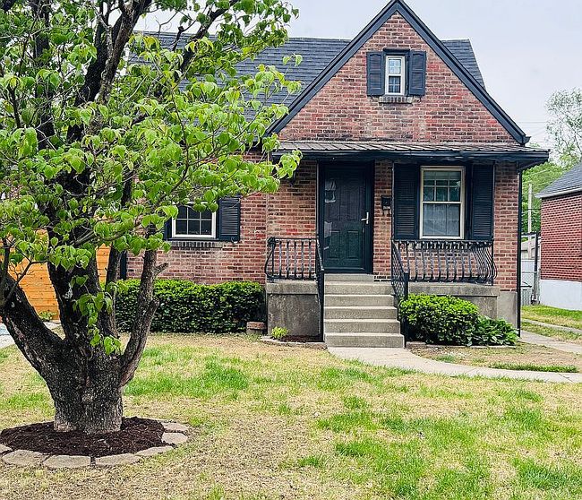 Image of 2406 Bradley Ave