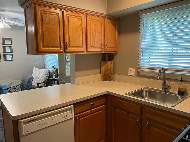 Additional photo 1 of property located at 2526 Patrick Henry St