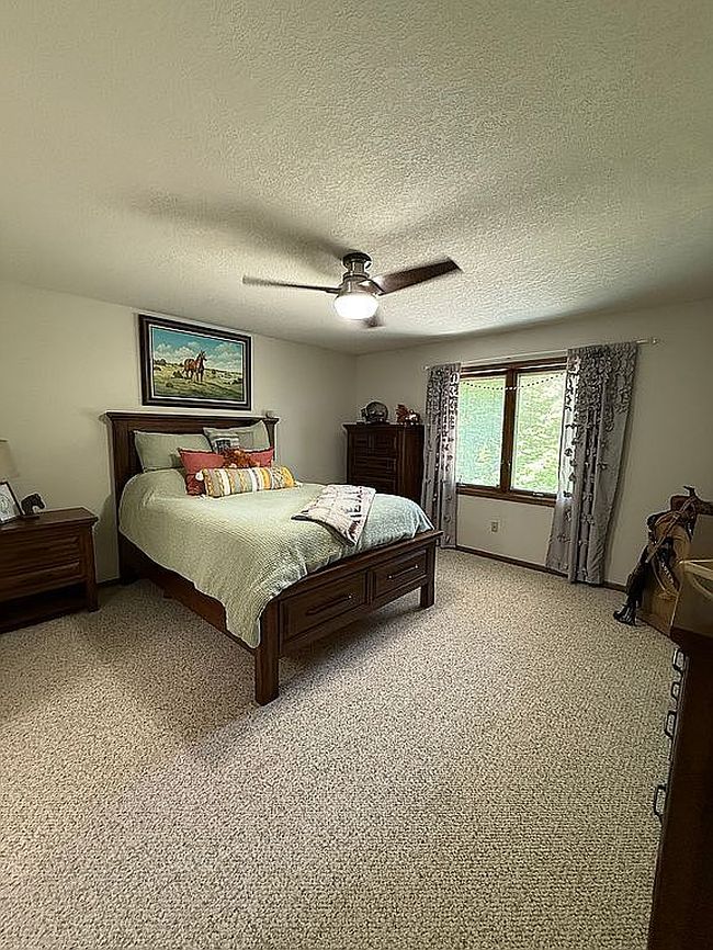 Photo of 3600 Ne 112th St, Mitchellville, IA