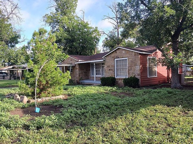 Photo of 82 Belaire Ave, San Angelo, TX