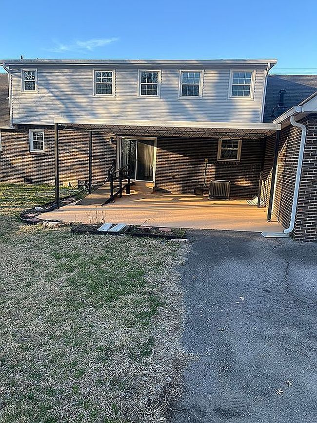 Image of 8024 Regency Dr
