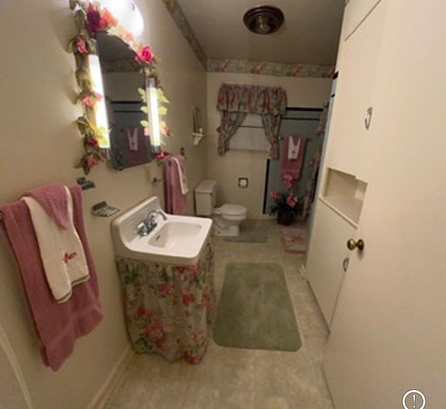 Photo of 901 Shady Ln, Midway, KY