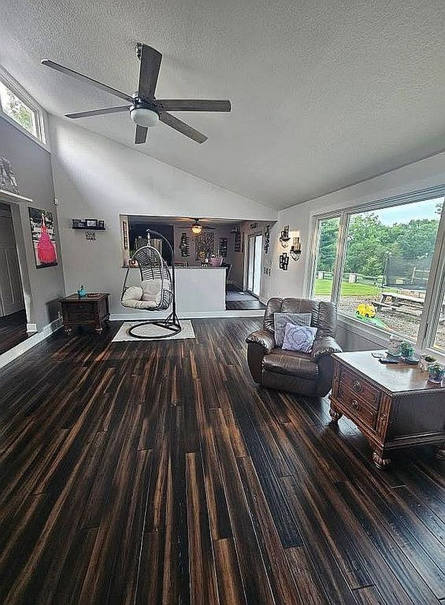 Additional photo 2 of property located at 4007 Se 34th St