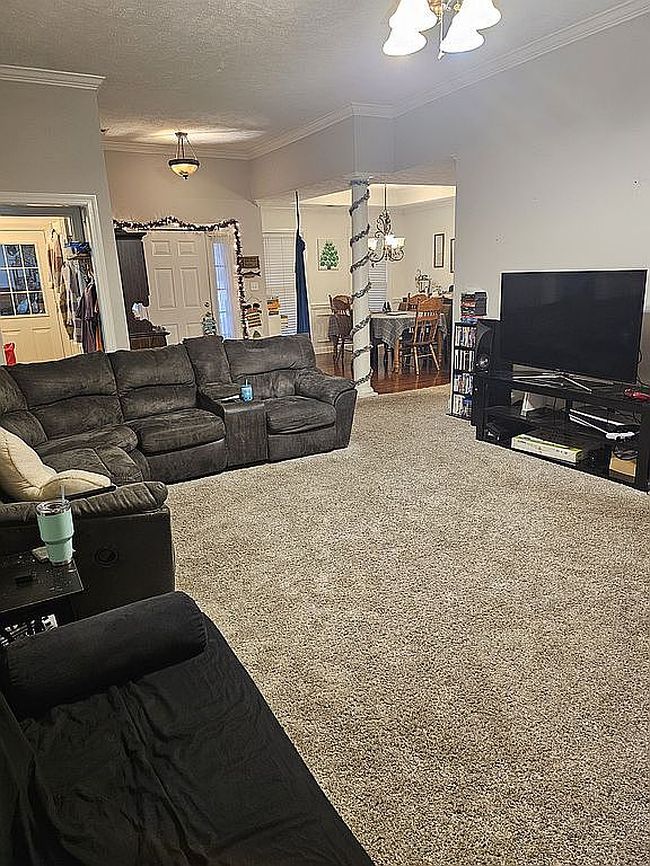 Image of 125 Riverbirch Ln