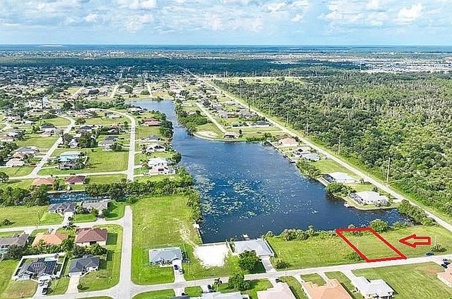 Photo of 2321 Ne 17th St, Cape Coral, FL