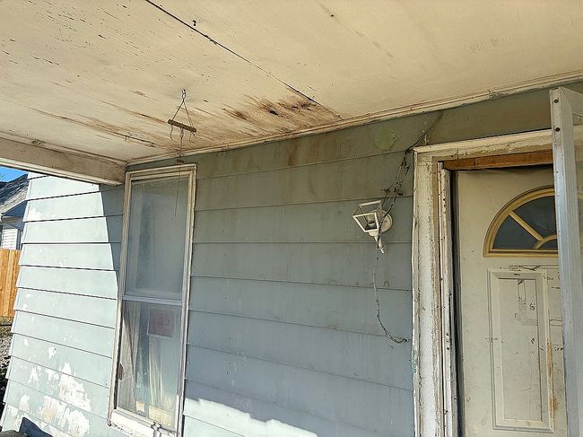 Image of 209 E Cedar St