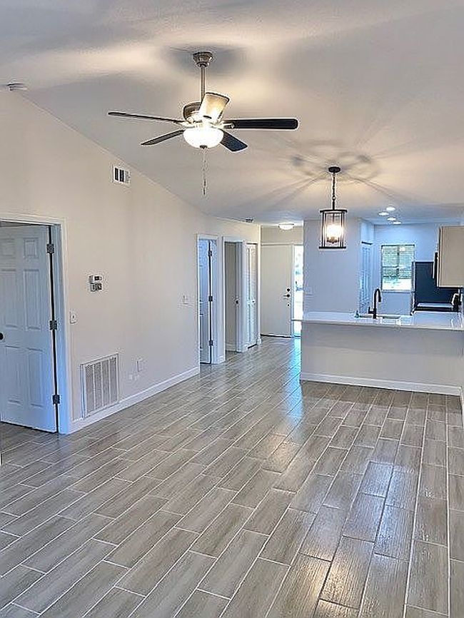 Image of 5340 Royal Palm Ave